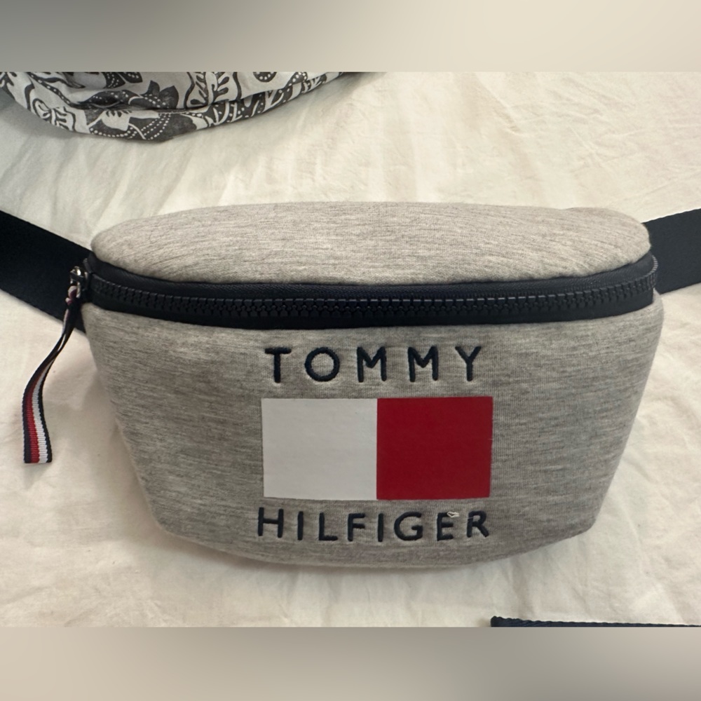 Tommy Hilfiger Cross-Body Bag